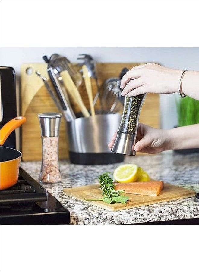2 sets of salt and pepper grinders, easy to grind, simple to operate and clear to set up/silver