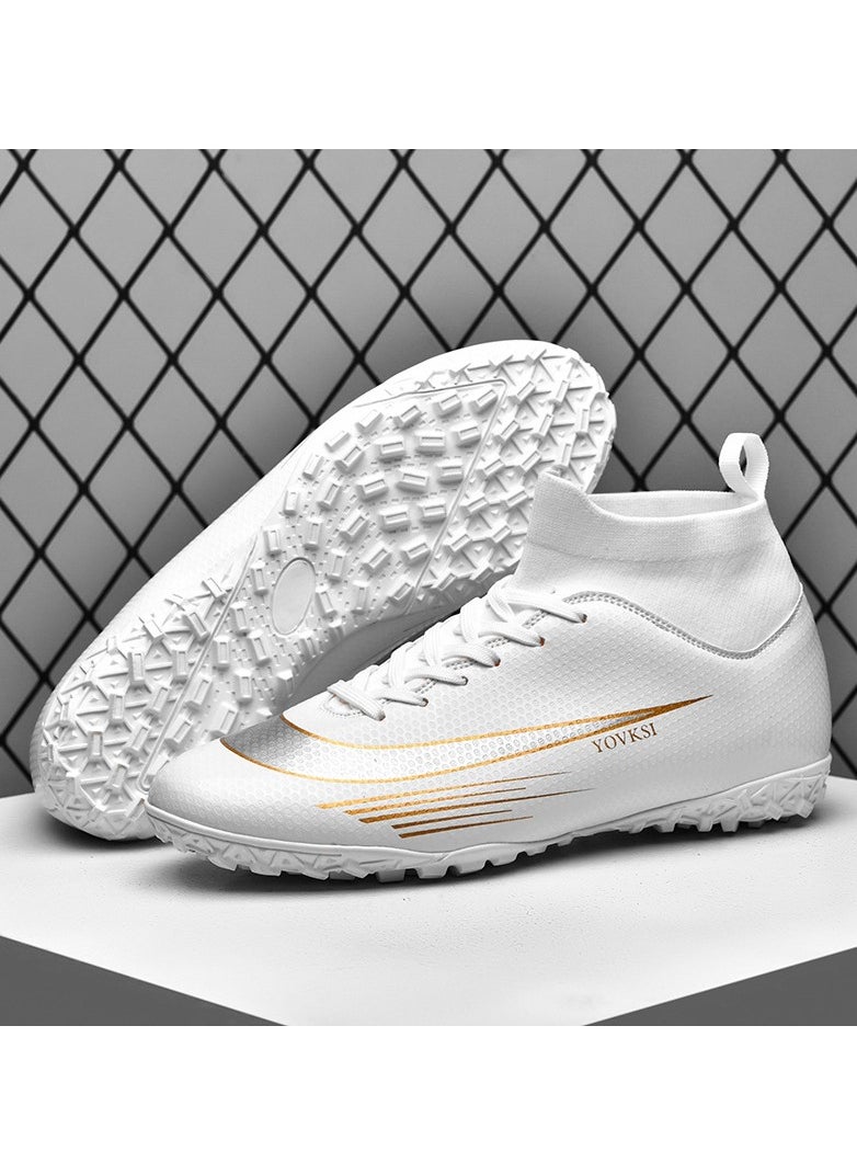 New Comfortable Men's And Women's Football Shoes