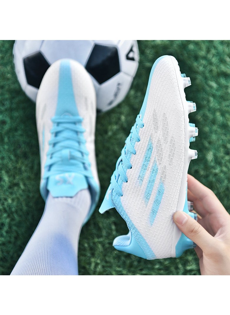 New Comfortable Men's And Women's Football Shoes
