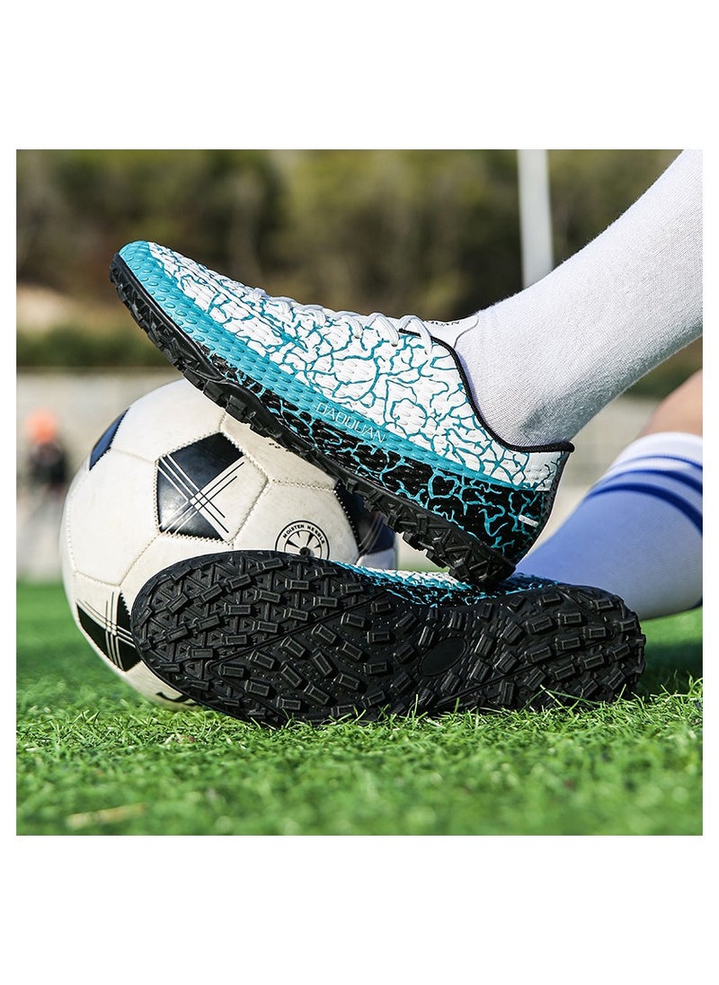 New Comfortable Football Shoes for Men And Women