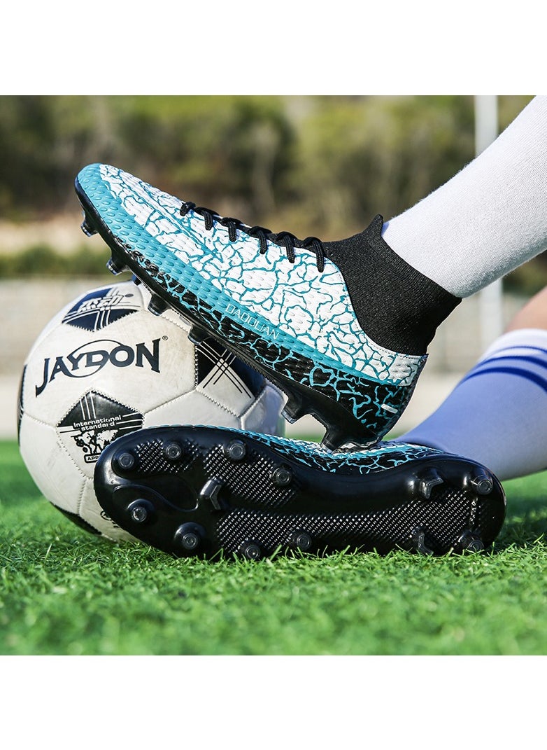 New Comfortable Football Shoes for Men And Women