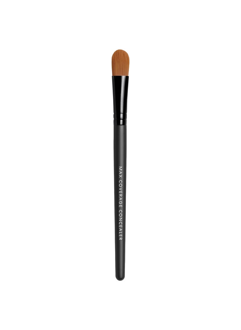 bareMinerals Maximum Coverage Flat Concealer Brush with Synthetic Fibers, For Blended Full Coverage, Vegan Concealer Blending Brush