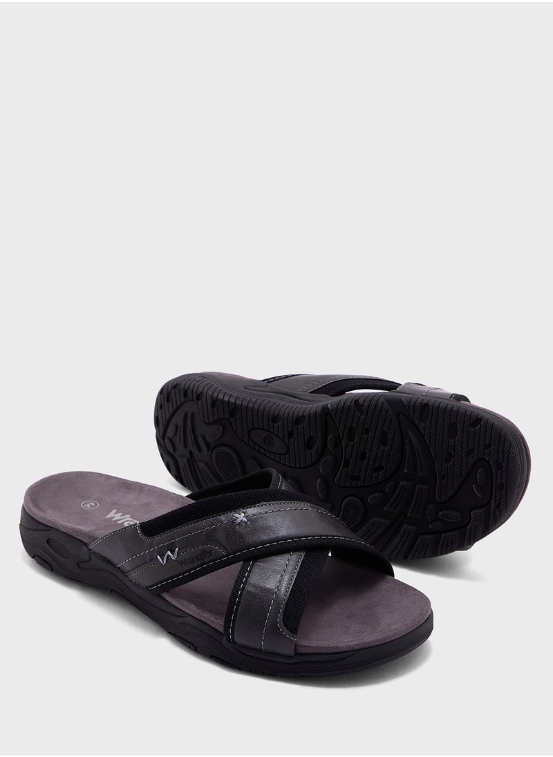 Tripp Slider  Low Top