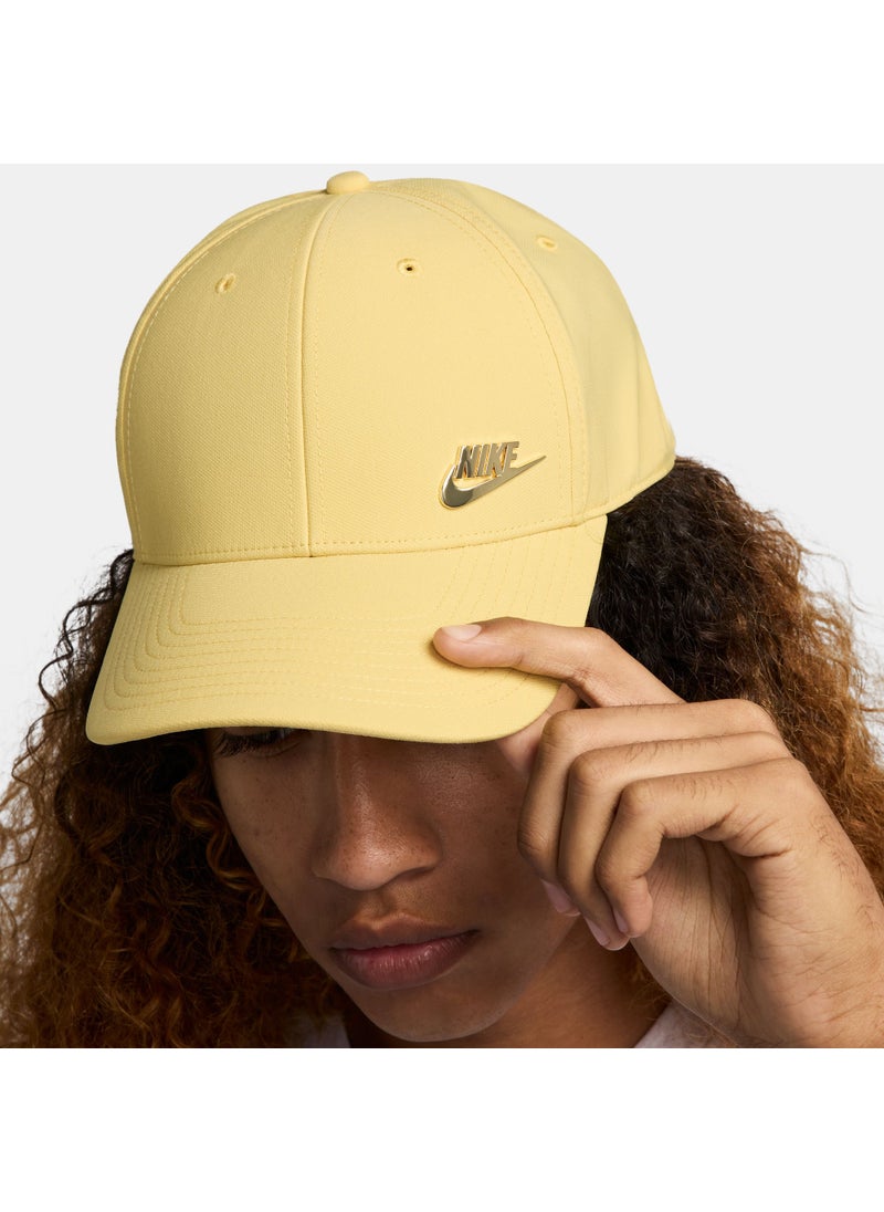 Dri-FIT Club Structured Metal Logo Cap