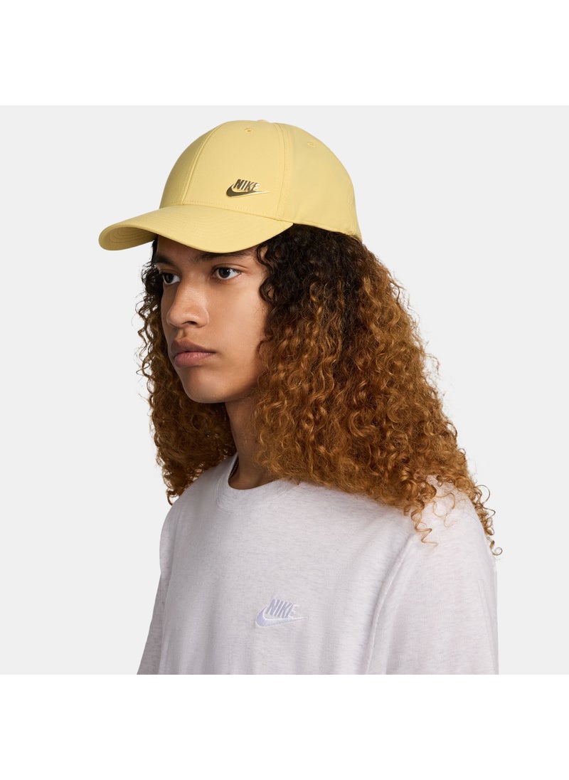 Dri-FIT Club Structured Metal Logo Cap