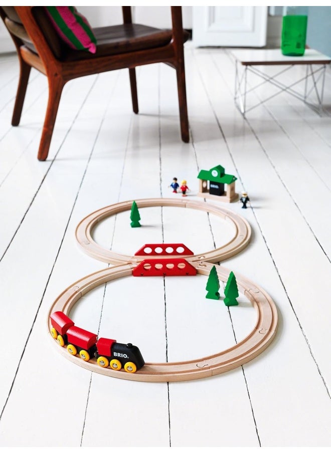 BRIO World Train Set Classic Figure 8 Train Set (22 Pieces)