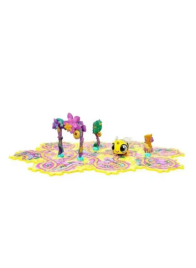 Jiggly Pets Bugs Caterpillar Walking Toy (10 cm)