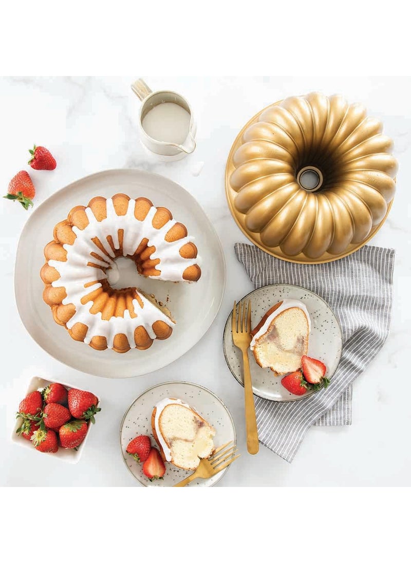 Nordic Ware 58677 Aluminium Party Bundt Pan, 22.3 x 9.3 cm, Gold