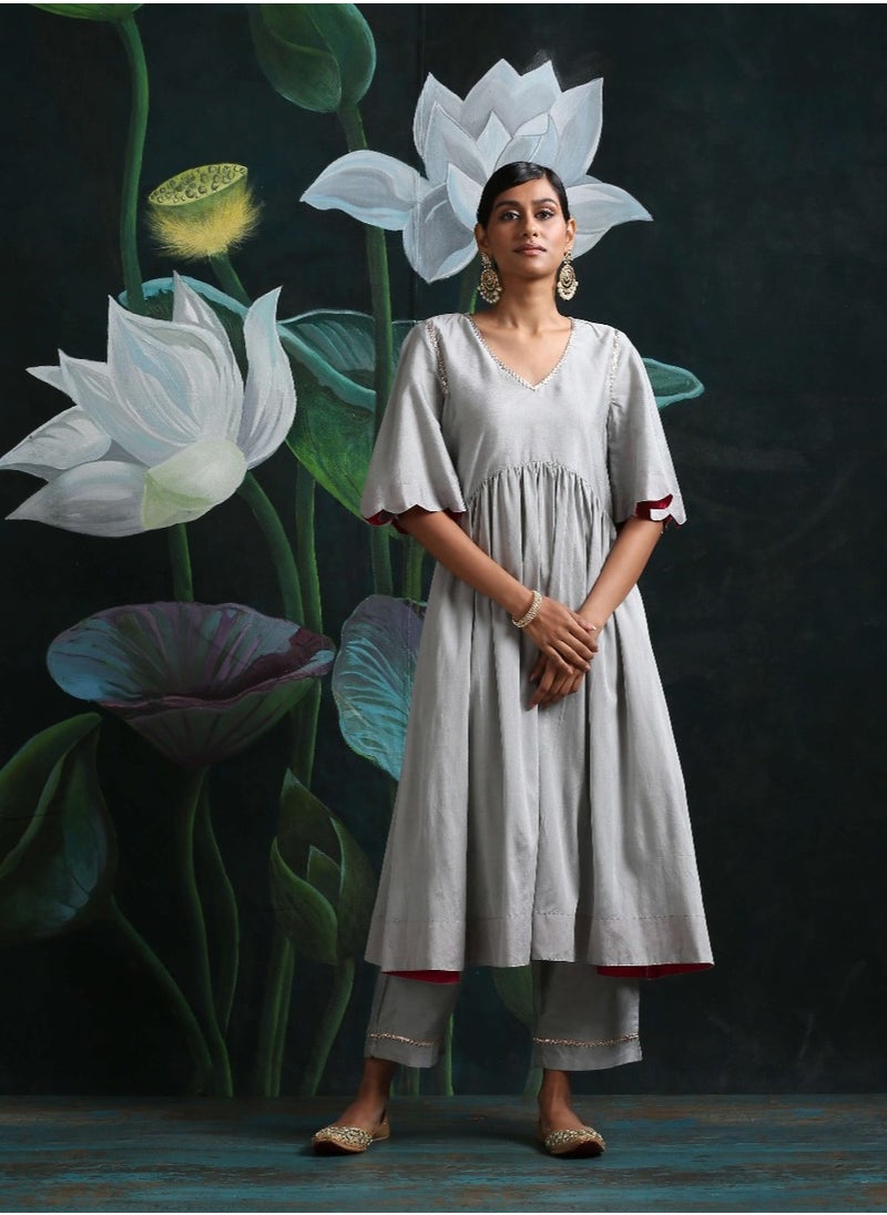 Grey Banarasi Scallop Sleeves kurta