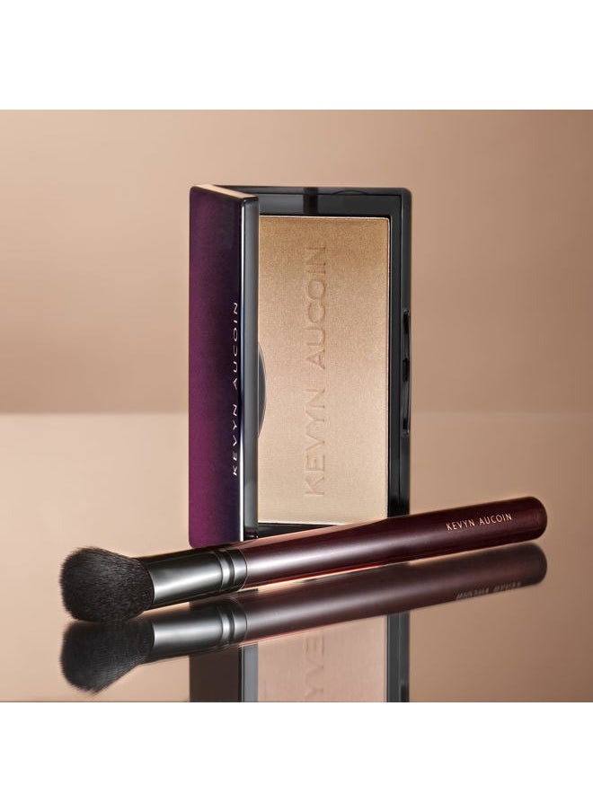 The Neo Highlighter (Sahara): Candlelight, Starlight & Sunlight shades. Highly pigmented palette. All day wear. Temples, cheekbones, brow, chin, nose. Pro makeup artist go to for glow.