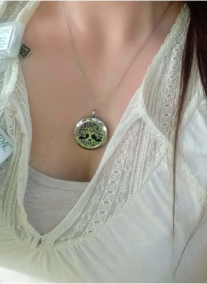 Aromatherapy Essential Oil Diffuser Necklace Stainless Steel lnspirational Locket Pendant(Lotus)