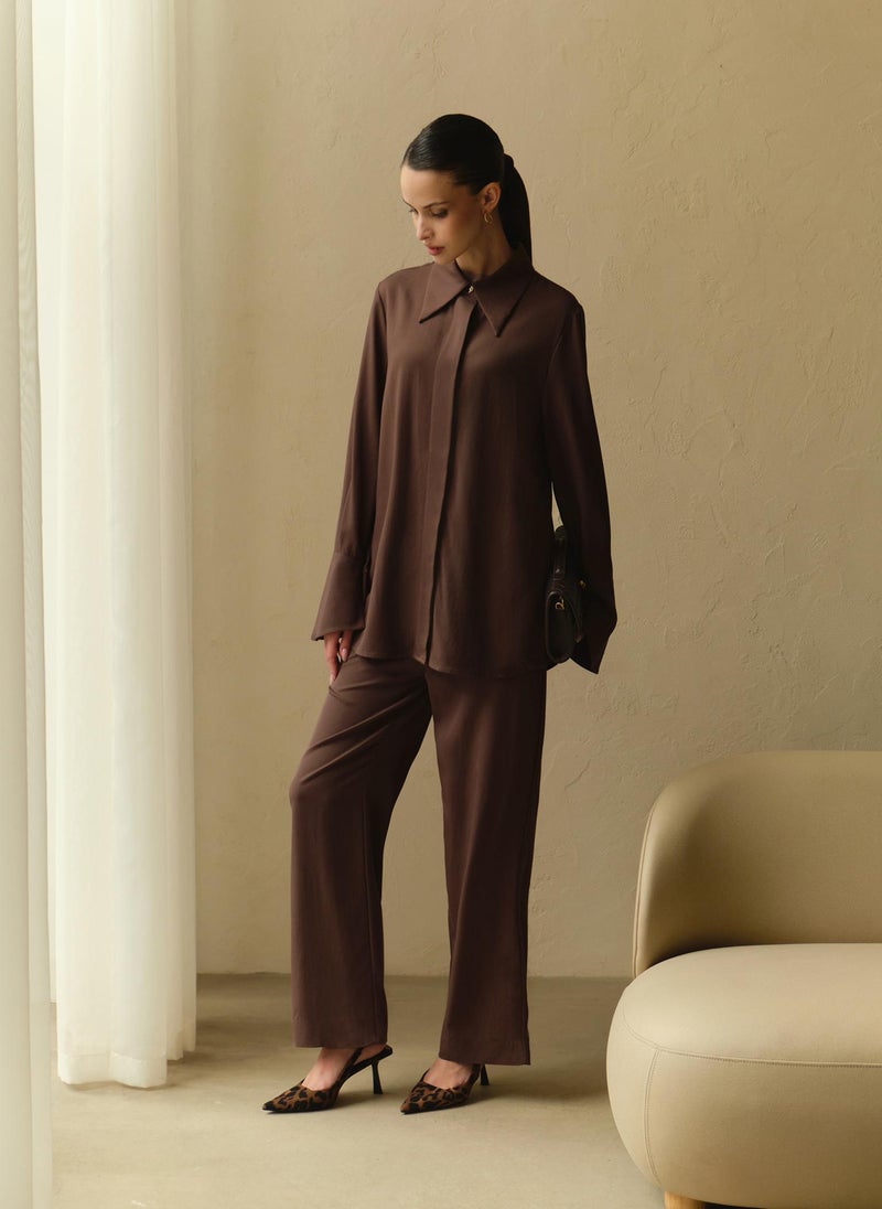 Straight trousers with elasticated waistband
