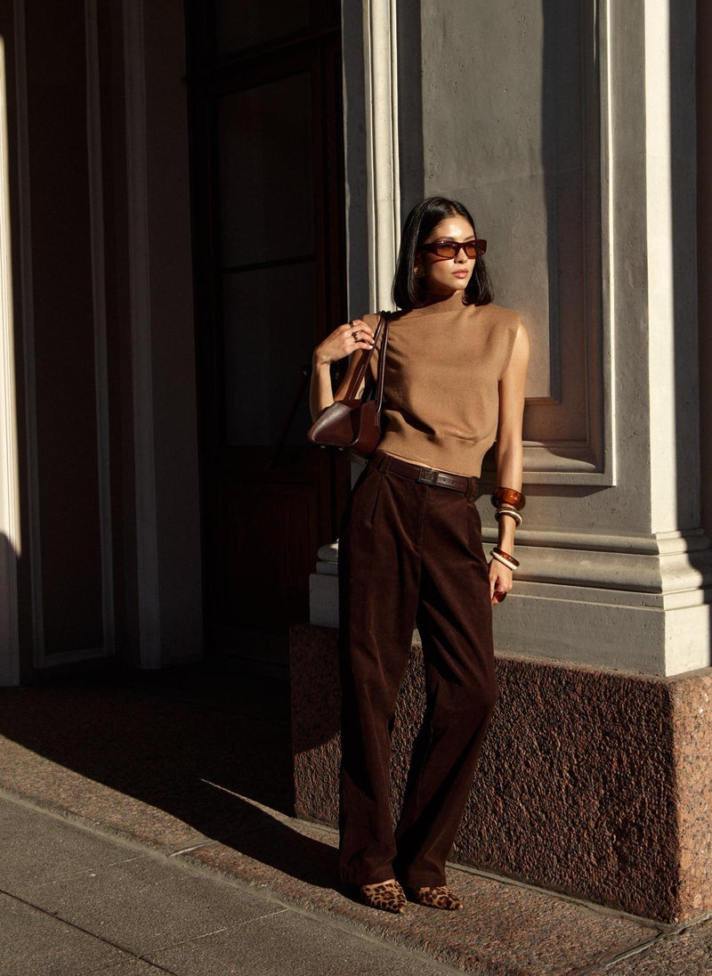 Velvet trousers with waist pleats