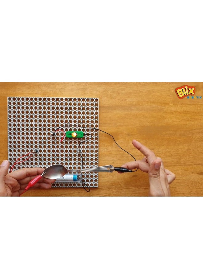 Blix E-Circuits STEM Educational Toy Set, Includes DIY Building Set, Construction Toy Circuit Board, Activity Guide, 24 x 18 cm
