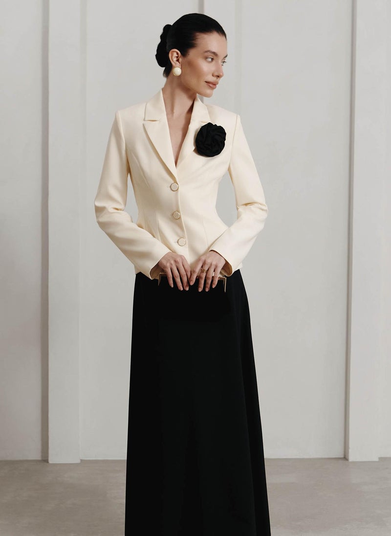 Fitted blazer with satin brooch