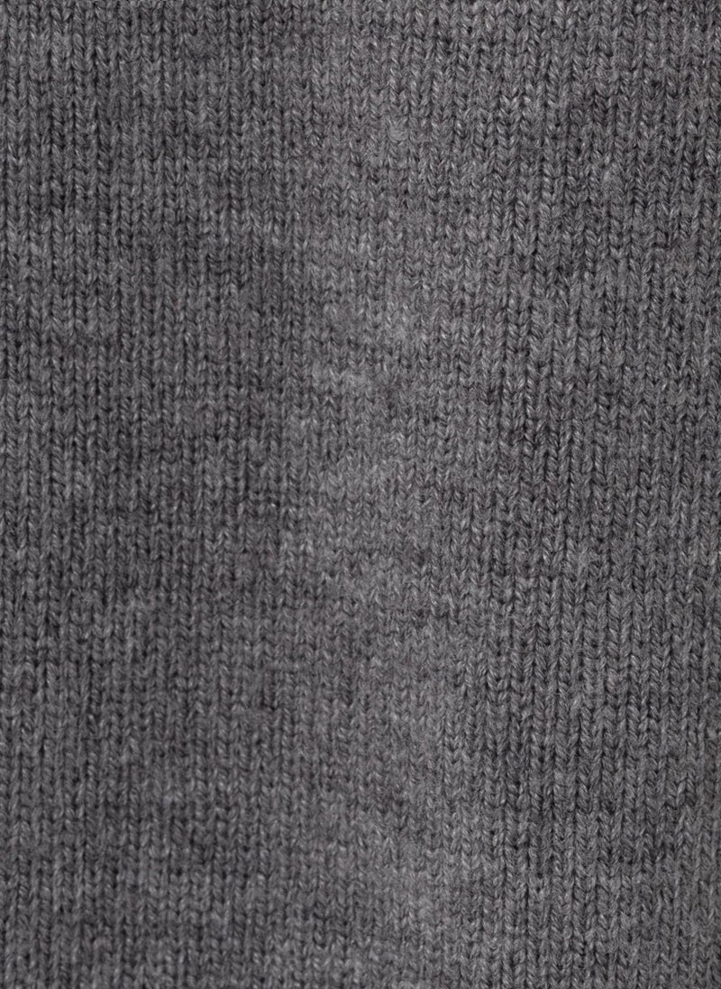 Cardigan with pleated insert on the collar