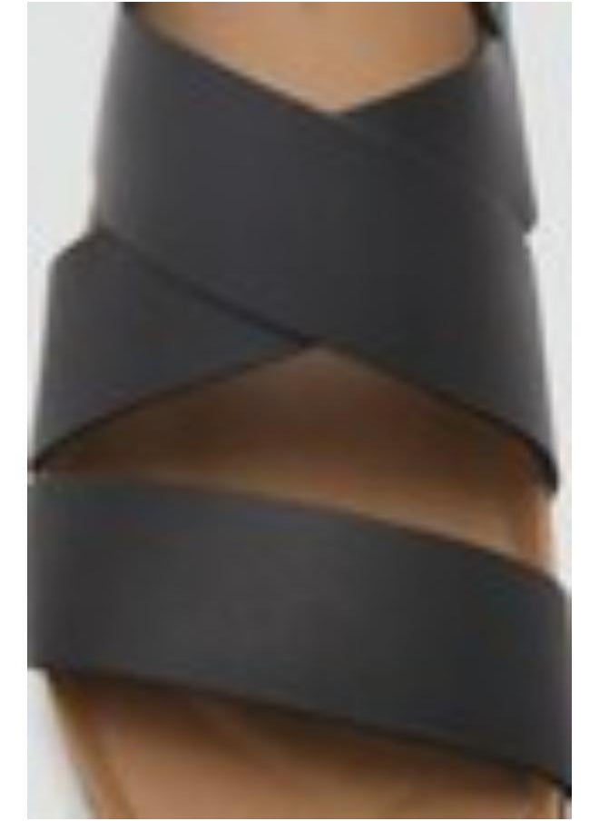 Casual Crossed Leather Buckle Sandal
