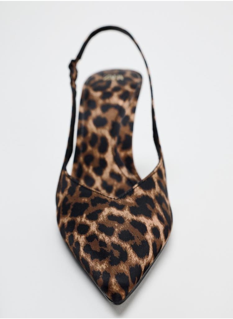 Animal print heeled shoes