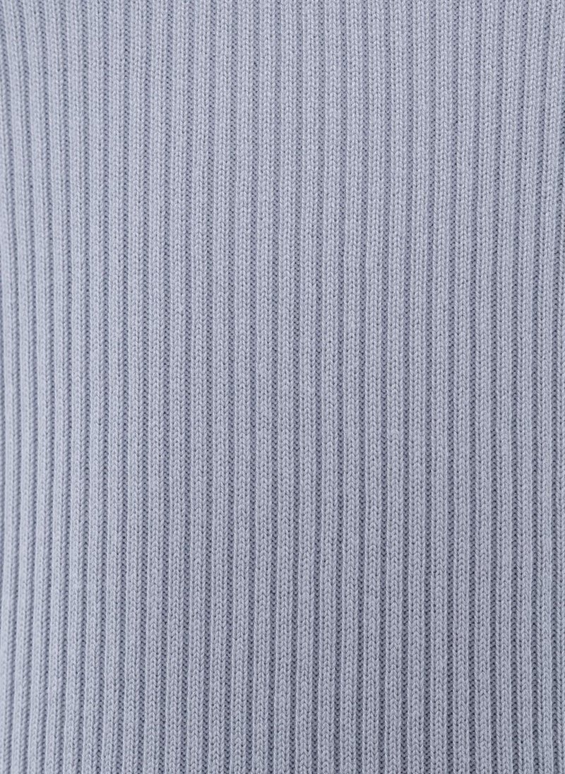 Rubbed knit polo with buttons on the collar