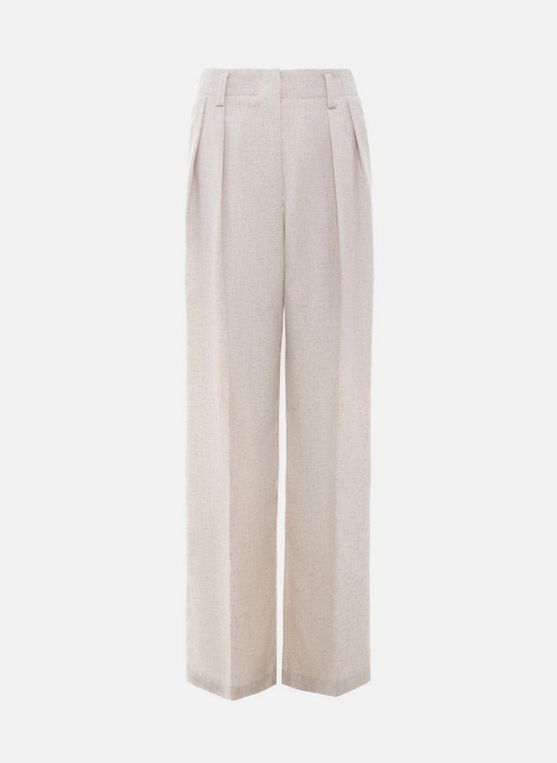 Loose-fitting linen trousers