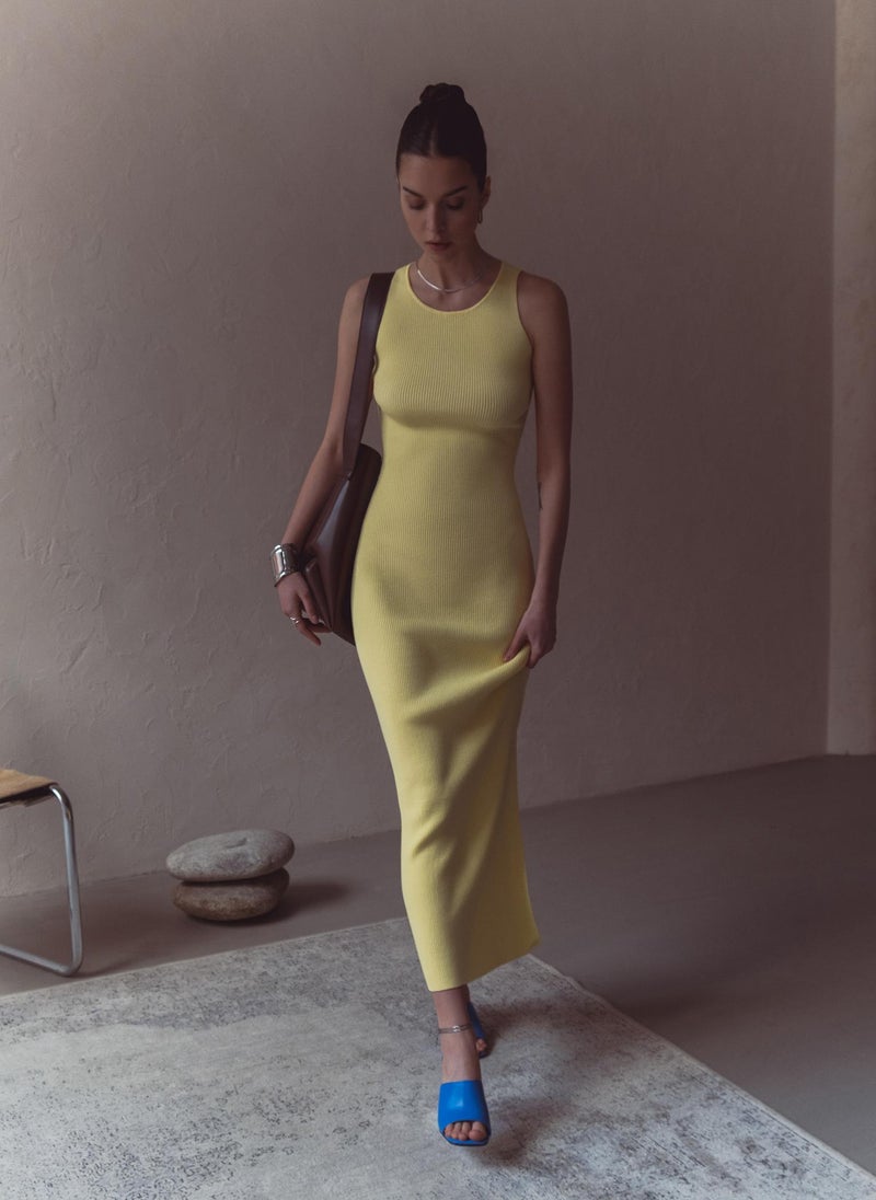 Knitted maxi dress with cut-outs at the back
