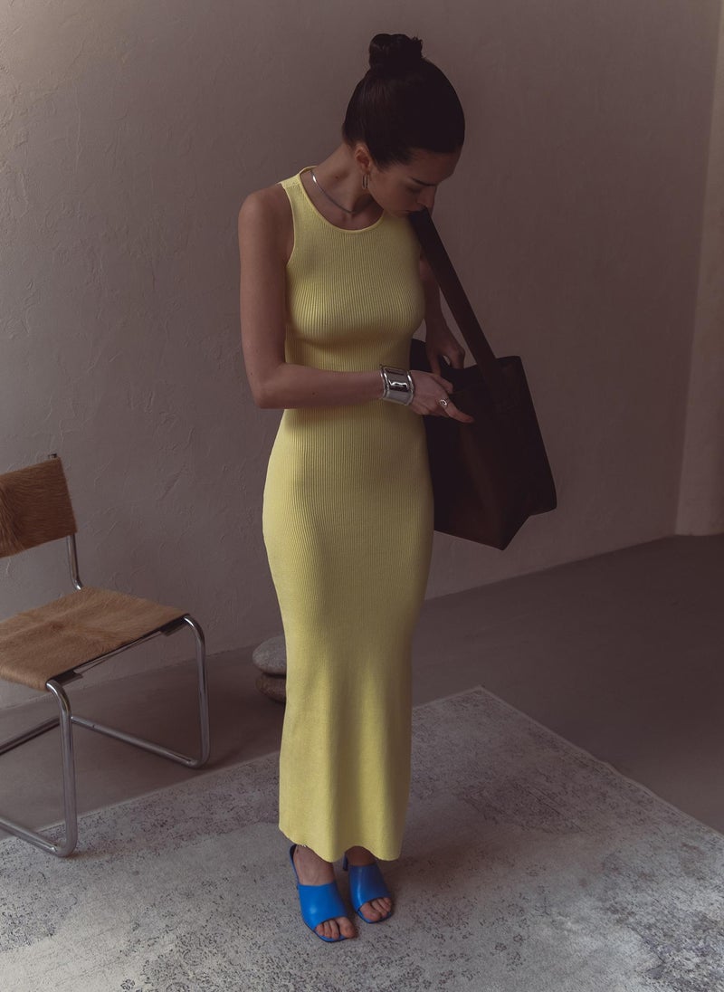 Knitted maxi dress with cut-outs at the back