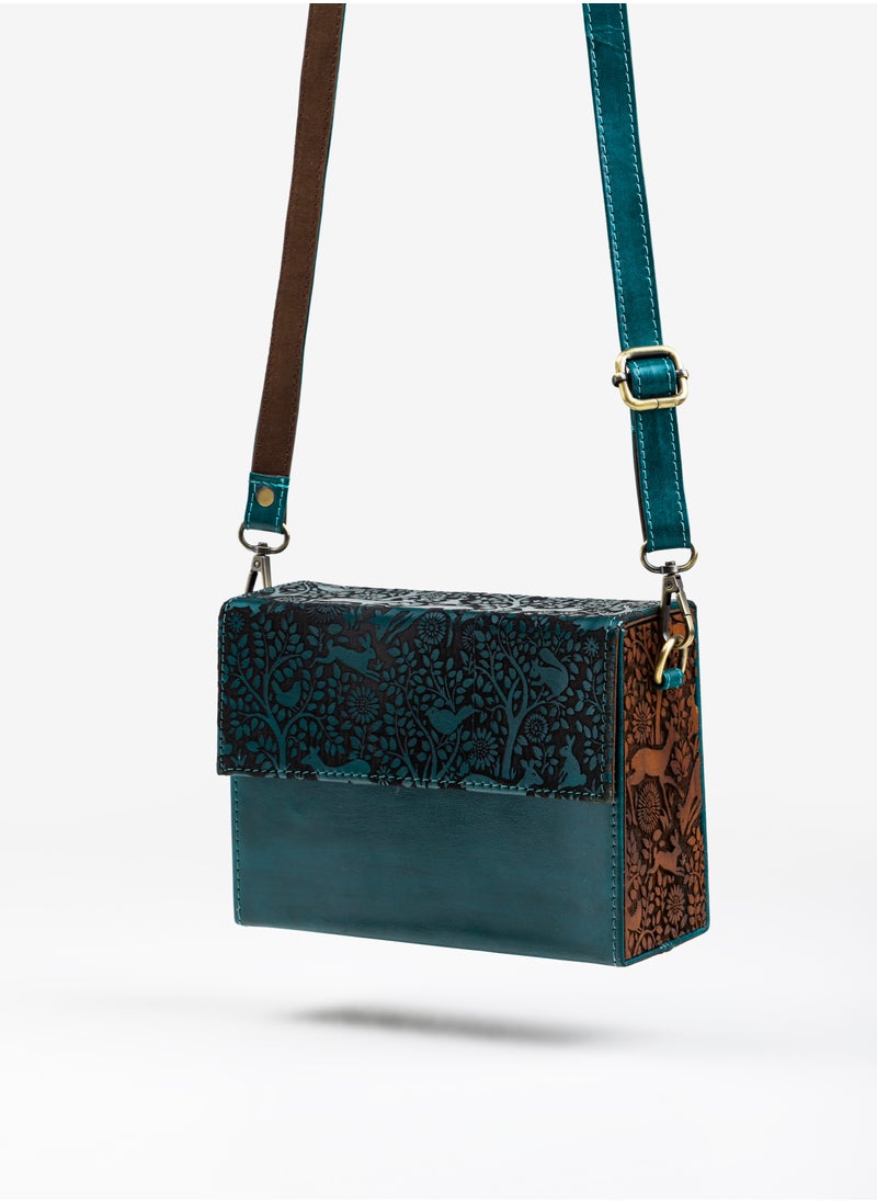 FABRICAKRAFT Verde Fauna Carved Messenger Bag with Vegetable Tanned Genuine Leather and Teak Wood
