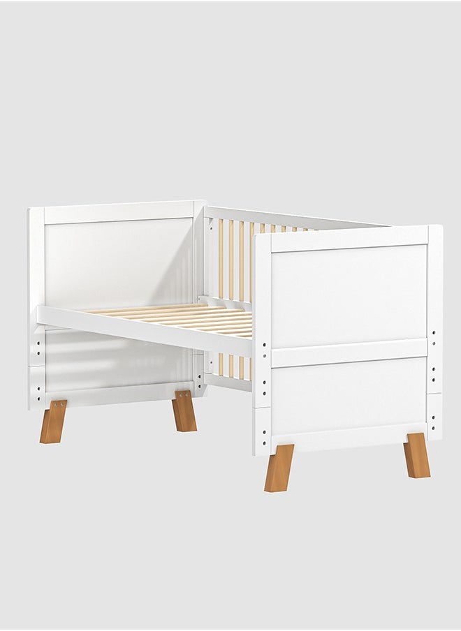 Portable, Durable, Decay Resistant, Foldable Baby Wooden Crib With 3 Adjustable Heights, 143 X 74 X 82 CM, 0 To 4 Years
