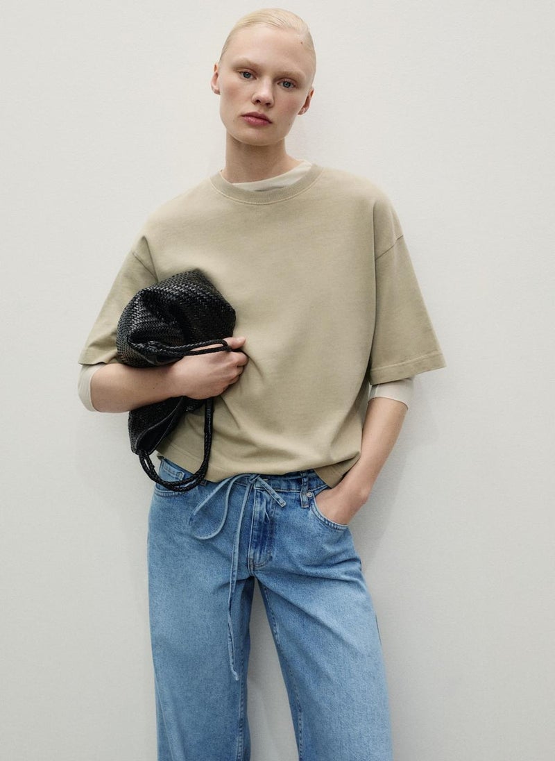 Low-Rise Wideleg Jeans With Belt