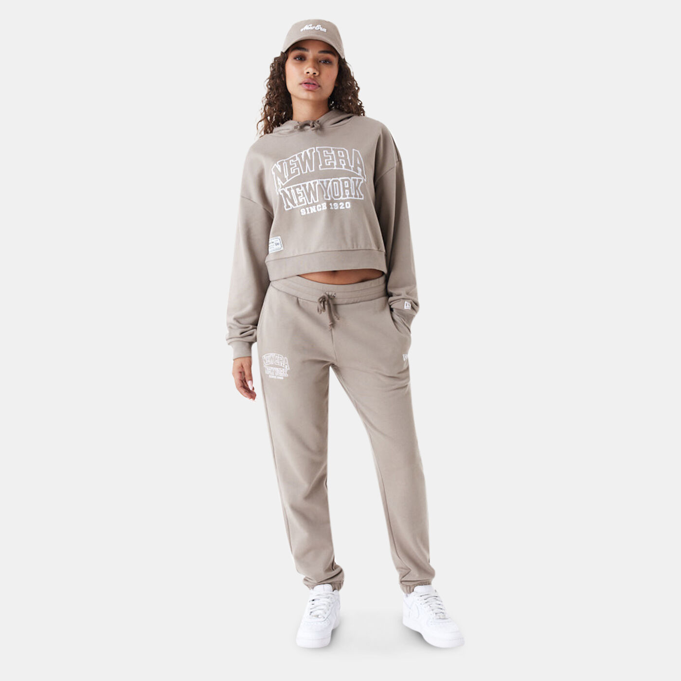 Women's Arch Wordmark Joggers