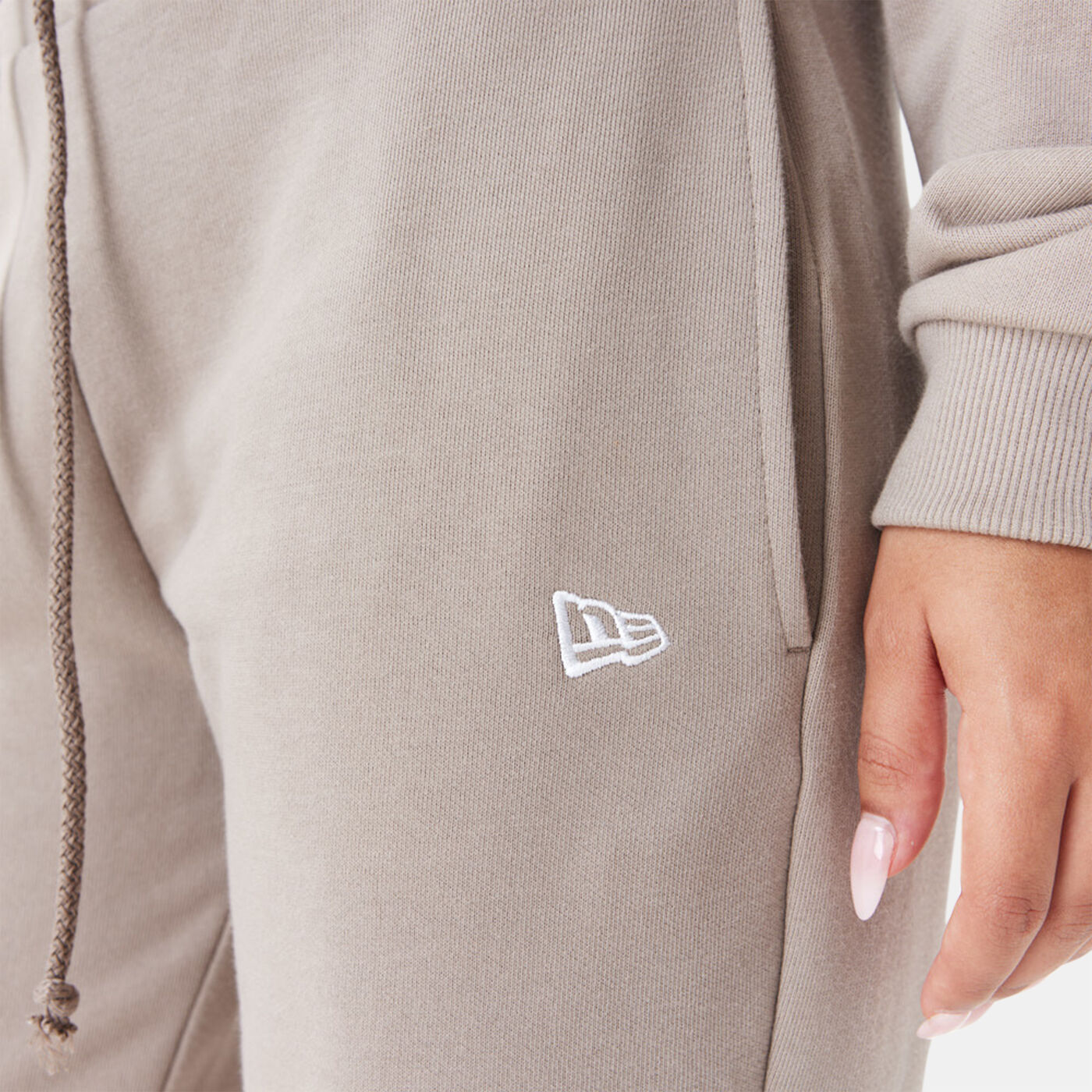 Women's Arch Wordmark Joggers