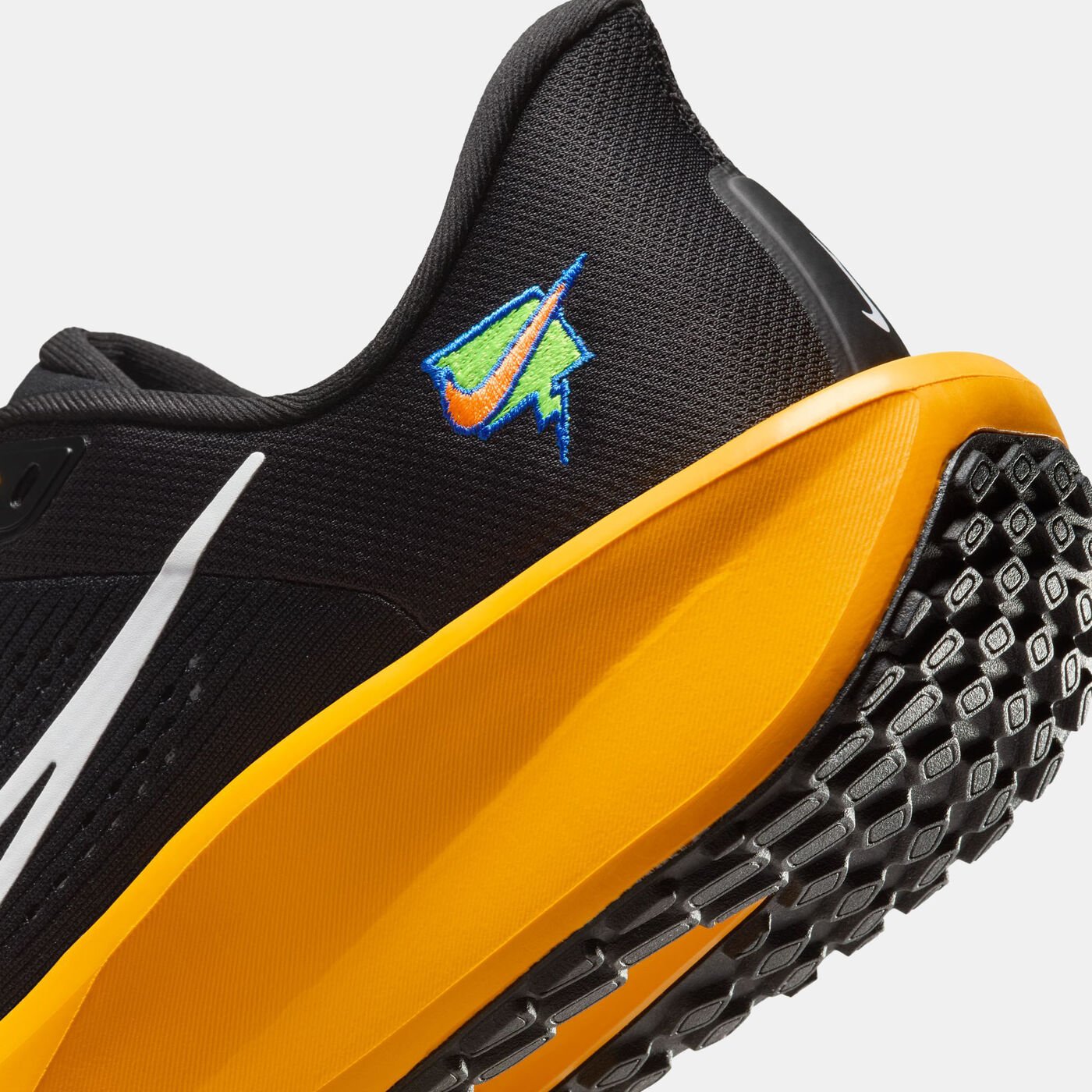 Men's Quest 6 Road Running Shoes
