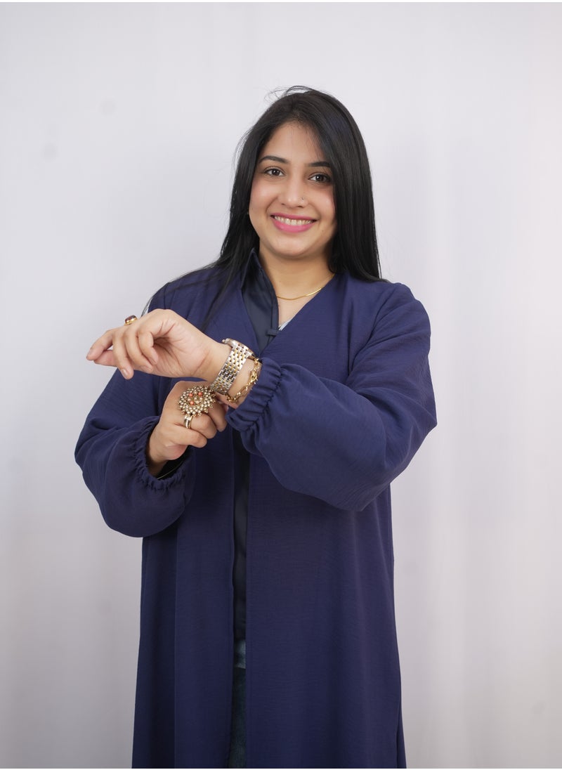 Arabian Open Abaya of Stylish Cey Fabric with One-Button Closure