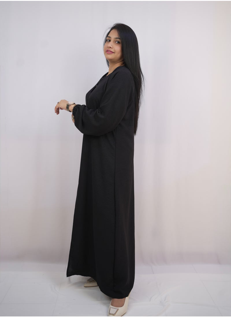 Arabian Open Abaya of Stylish Cey Fabric with One-Button Closure