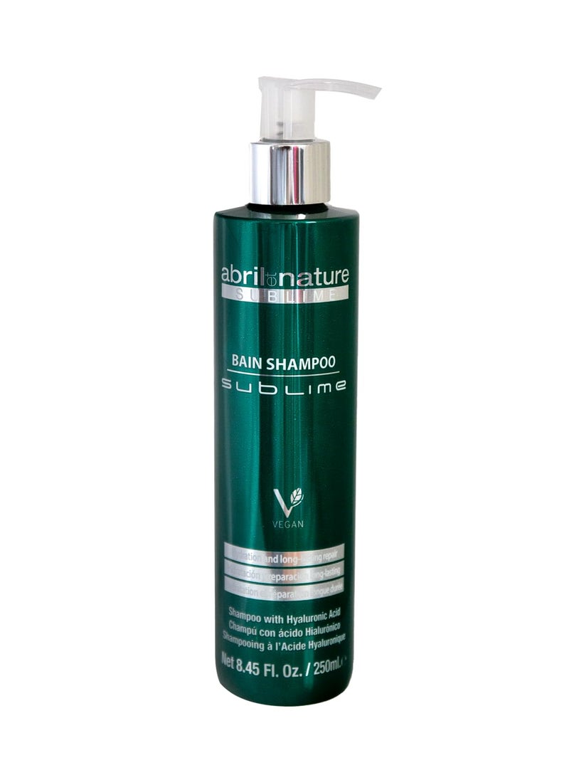 abril et nature - Sublime - Professional Shampoo for Repairing Hair Fiber - For Damaged, Thick, and/or Porous or Afro Hair - Hyaluronic Acid - Nourishing and Hydrating - 250 ml