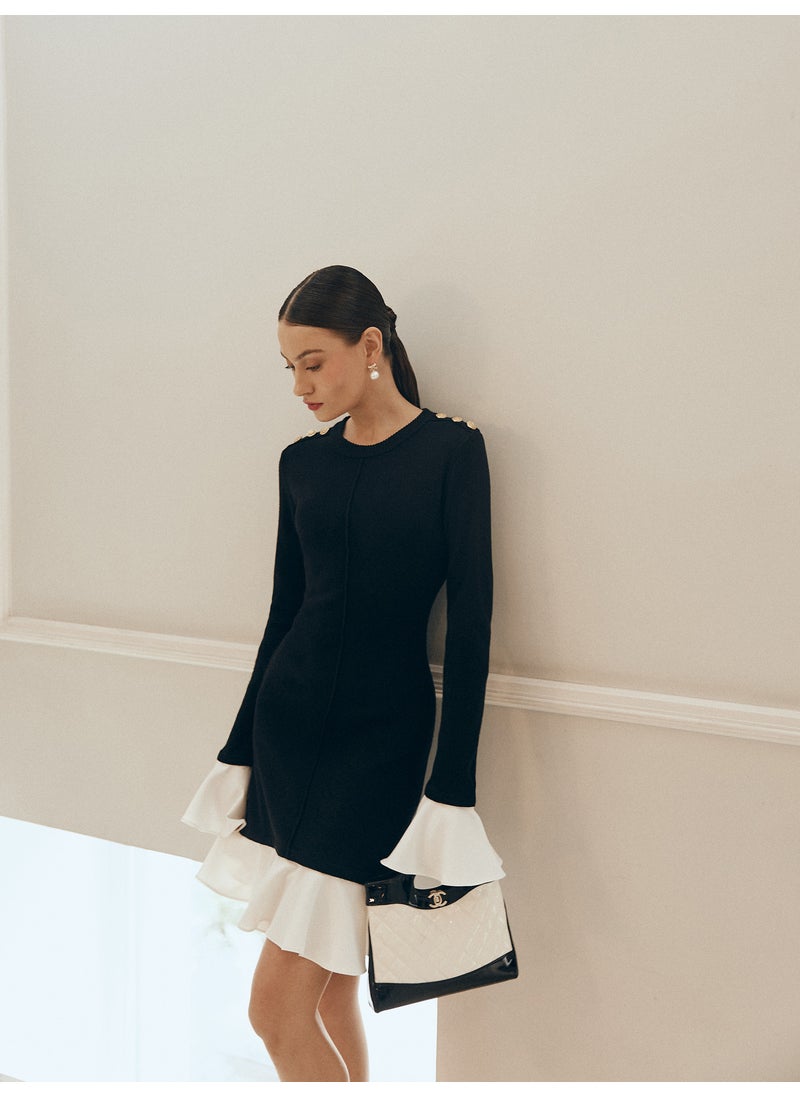 Mini knitted dress with contrasting flounces on the cuffs and skirt