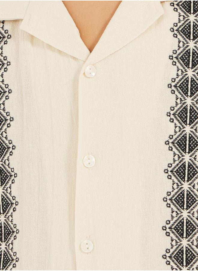 Embroidered Collared Short Sleeve Shirt