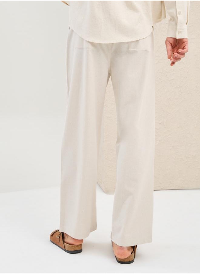 Solid Linen Blend Pleated Oversized Fit Trousers