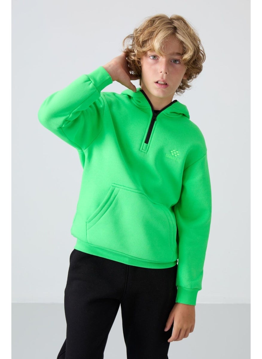 Neon Green Cotton Thick Fluffy Soft Textured Standard Fit Embroidered Boy's Sweatshirt - 11244