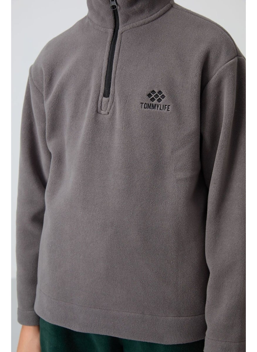 Dark Grey Thick Soft Texture Standard Fit Embroidered Polar Fleece Boy's Sweatshirt - 11221