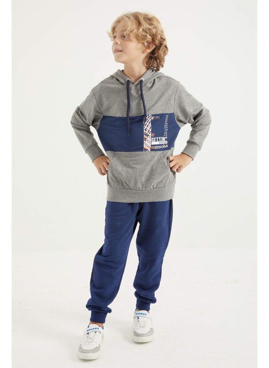 Grey Melange Embroidered Kangaroo Pocket Hooded Standard Size Boy's Sweatshirt - 11010