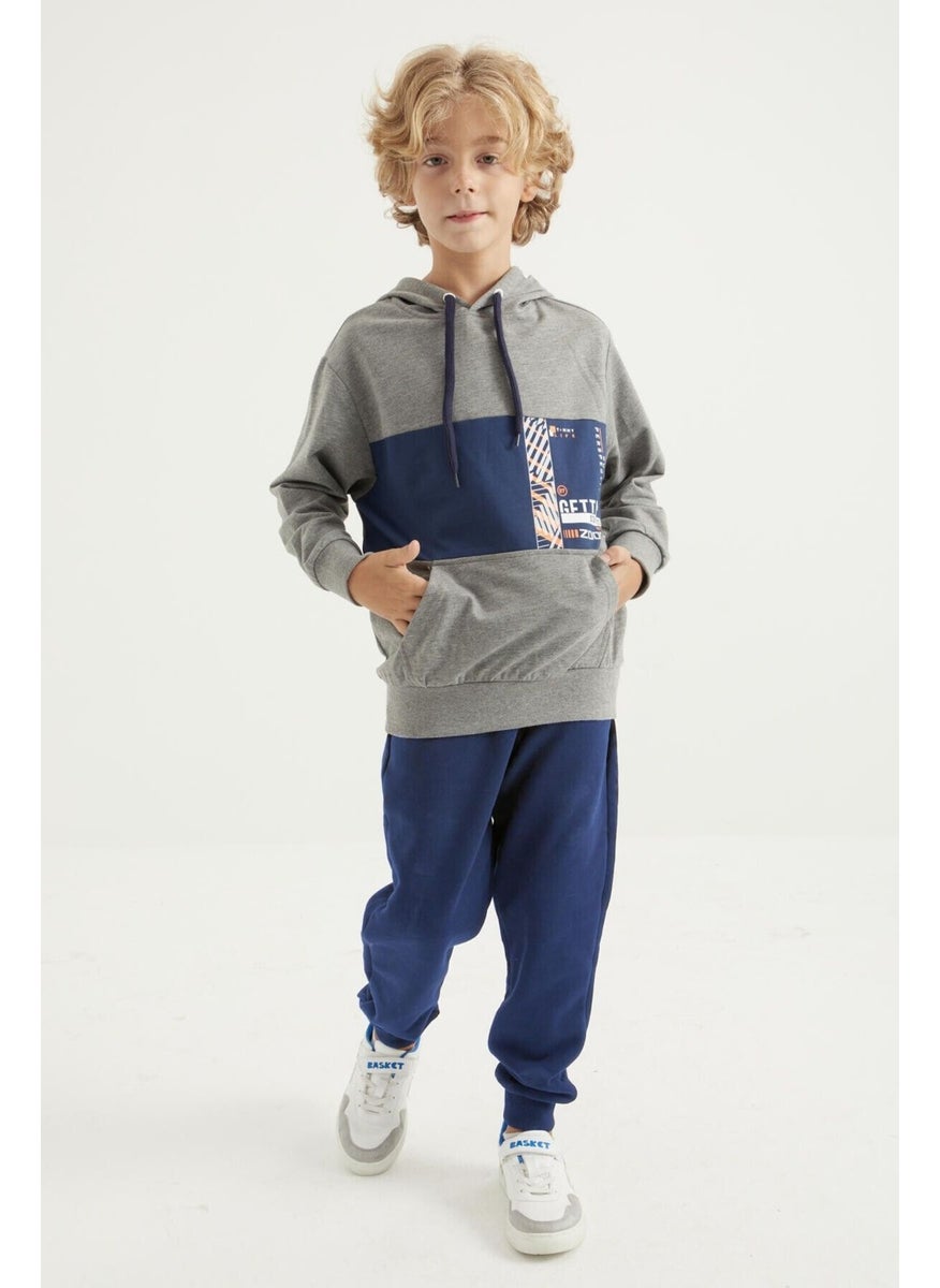 Grey Melange Embroidered Kangaroo Pocket Hooded Standard Size Boy's Sweatshirt - 11010