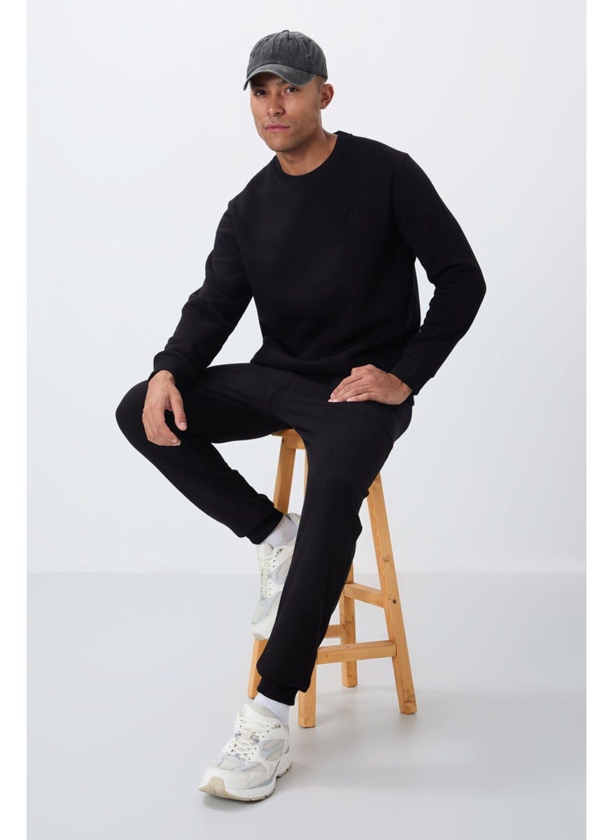 Black Cotton Thick Fluffy Soft Texture Comfort Fit Embroidered Men's Tracksuit -85265