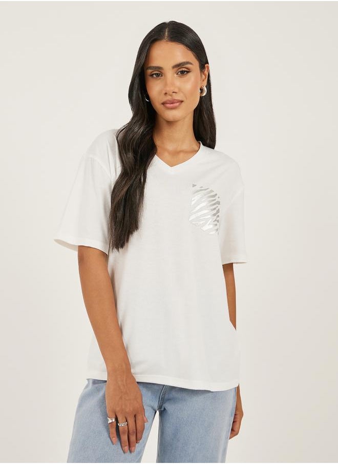 Women White Oversized Zebra Foil Print Mock Pocket T-Shirt