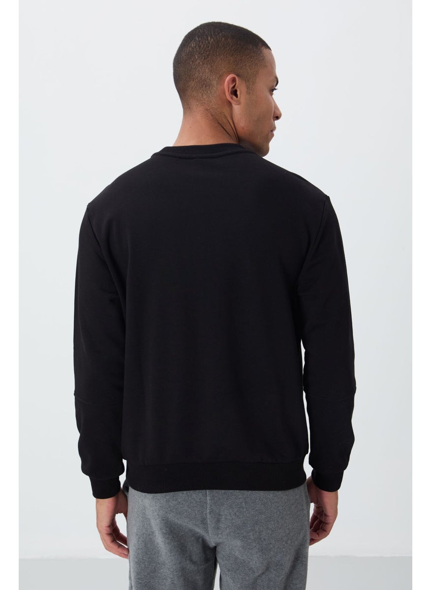 Black Compact Cotton Thick Smooth Textured O Neck Standard Fit Men's Sweatshirt -88405