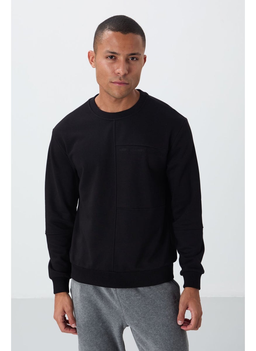 Black Compact Cotton Thick Smooth Textured O Neck Standard Fit Men's Sweatshirt -88405