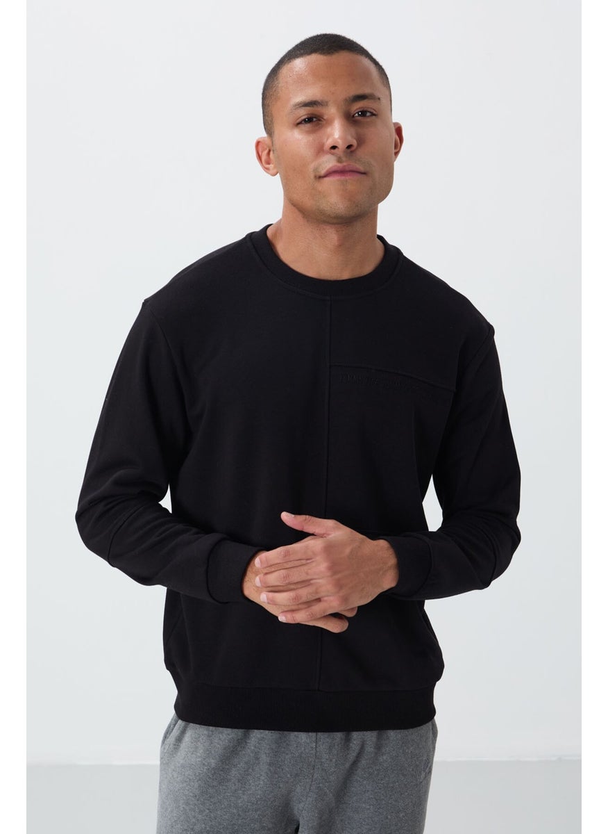 Black Compact Cotton Thick Smooth Textured O Neck Standard Fit Men's Sweatshirt -88405