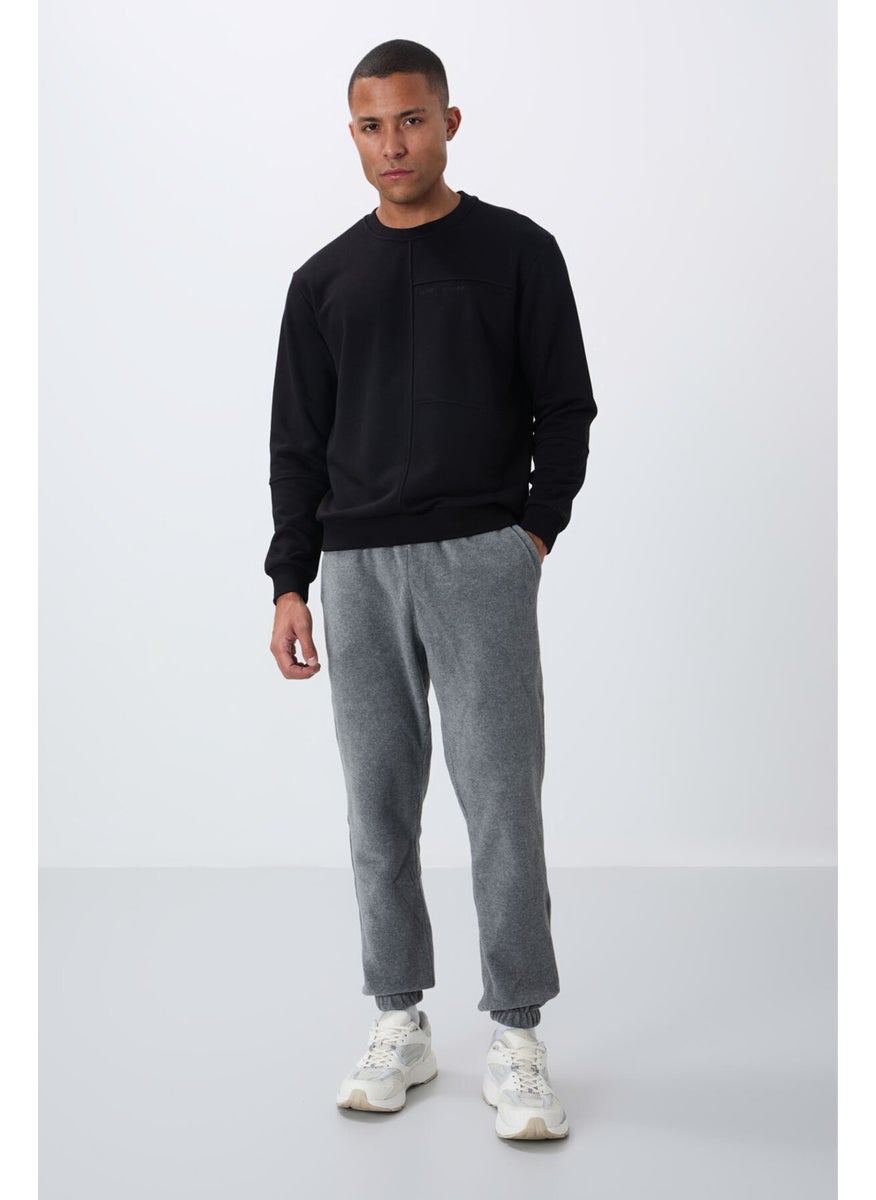 Black Compact Cotton Thick Smooth Textured O Neck Standard Fit Men's Sweatshirt -88405