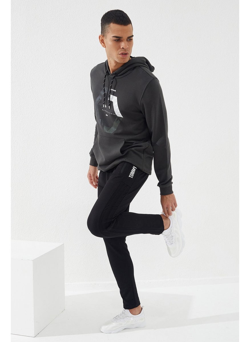 Khaki Men's Geometric Printed Standard Pattern Hooded SWEATSHIRT-87870