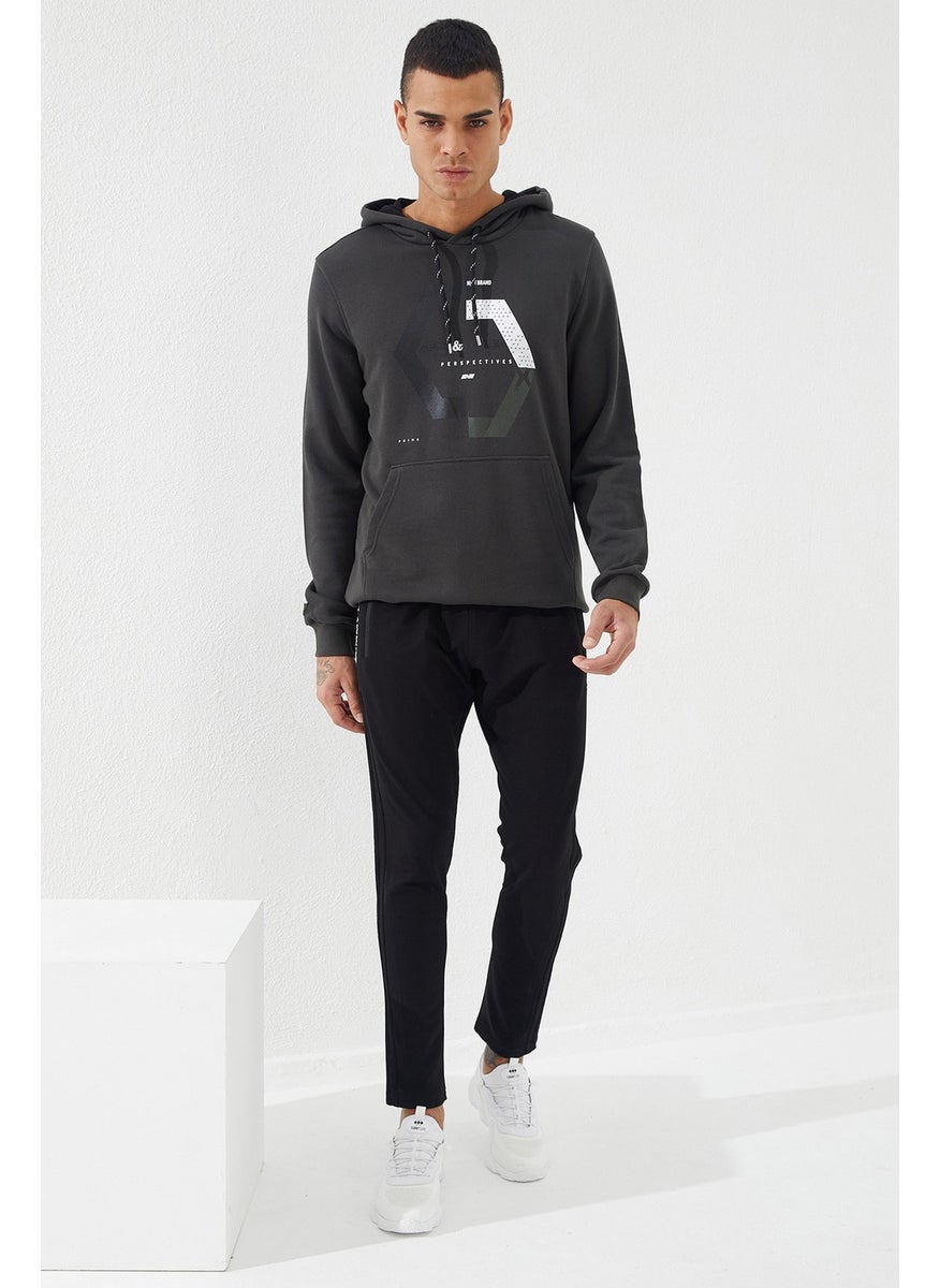 Khaki Men's Geometric Printed Standard Pattern Hooded SWEATSHIRT-87870